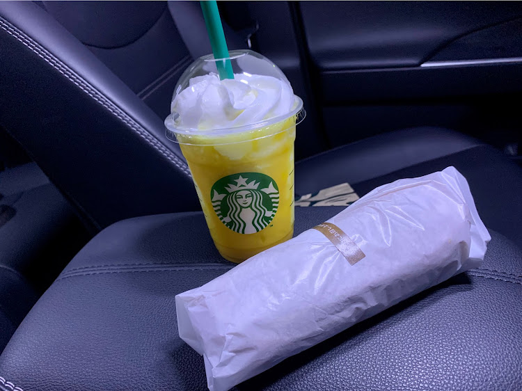 RAV4のロケハンドライブ・スポット探し・やっと飲めたフラペチーノ😊・地味に目立たず気付かれずismに関するカスタム事例の投稿画像7枚目