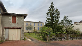 maison à Montlieu-la-Garde (17)