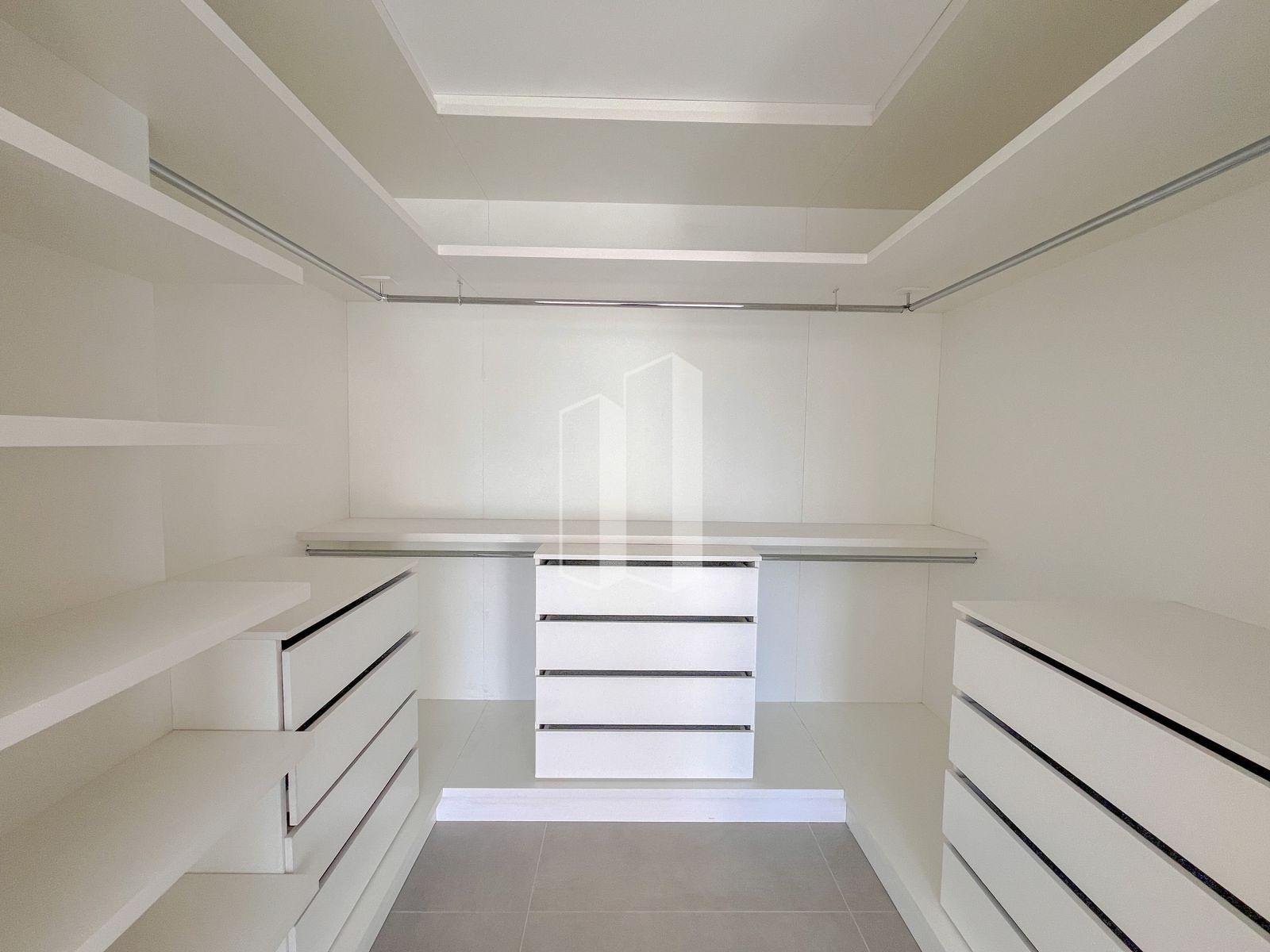 Apartamento para alugar com 3 quartos, 137m² - Foto 13