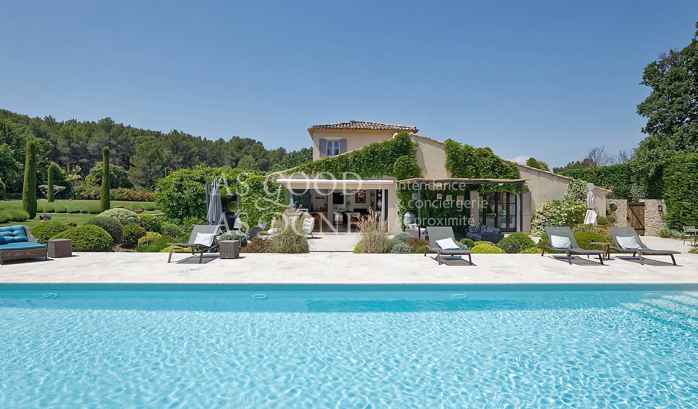 Villa with pool and garden Saint-Rémy-de-Provence