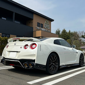 NISSAN GT-R R35