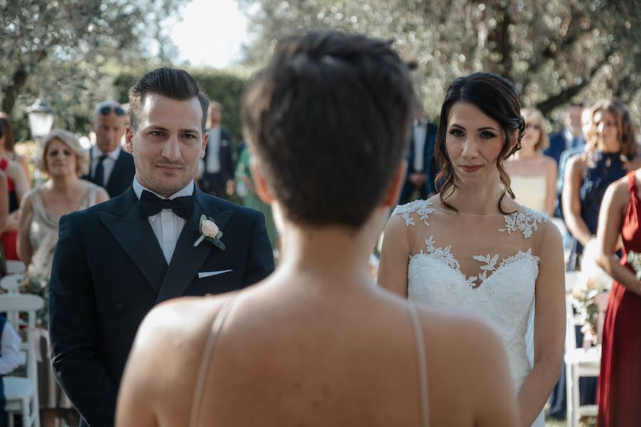 Fotografer pernikahan Luigi Orru (orru). Foto tanggal 2 November 2022
