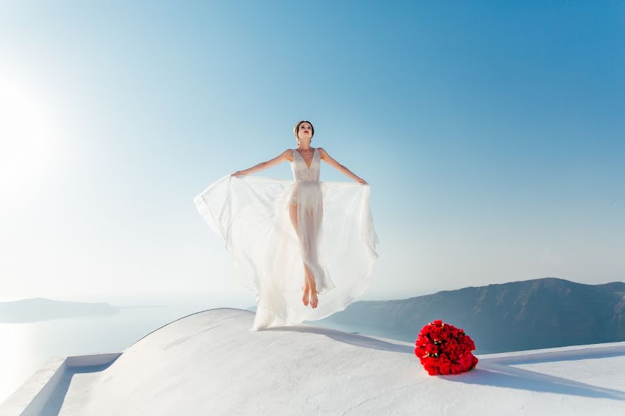 Wedding photographer Eduard Gruzdev (santorines777). Photo of 26 May 2020