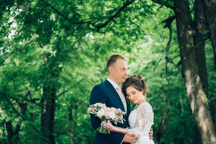 Fotógrafo de casamento Aleksandr Rodin (aleksandrrodin). Foto de 24 de agosto 2016