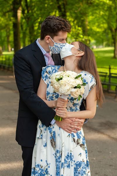 Wedding photographer Nika Savitskaya (photonikenyc). Photo of 9 April 2022