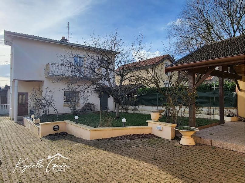 Vente maison 6 pièces 135 m² à Dole (39100), 199 000 €