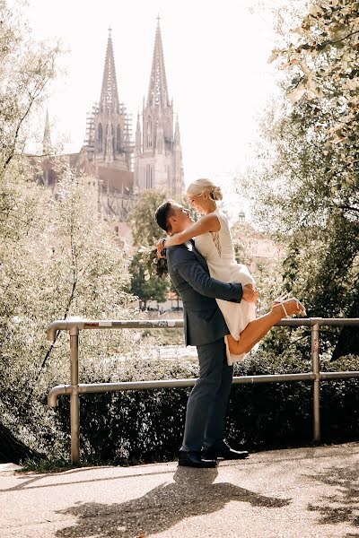 Svadobný fotograf Bettina Podlich-Huber (bettinalovestory). Fotografia publikovaná 13. decembra 2022