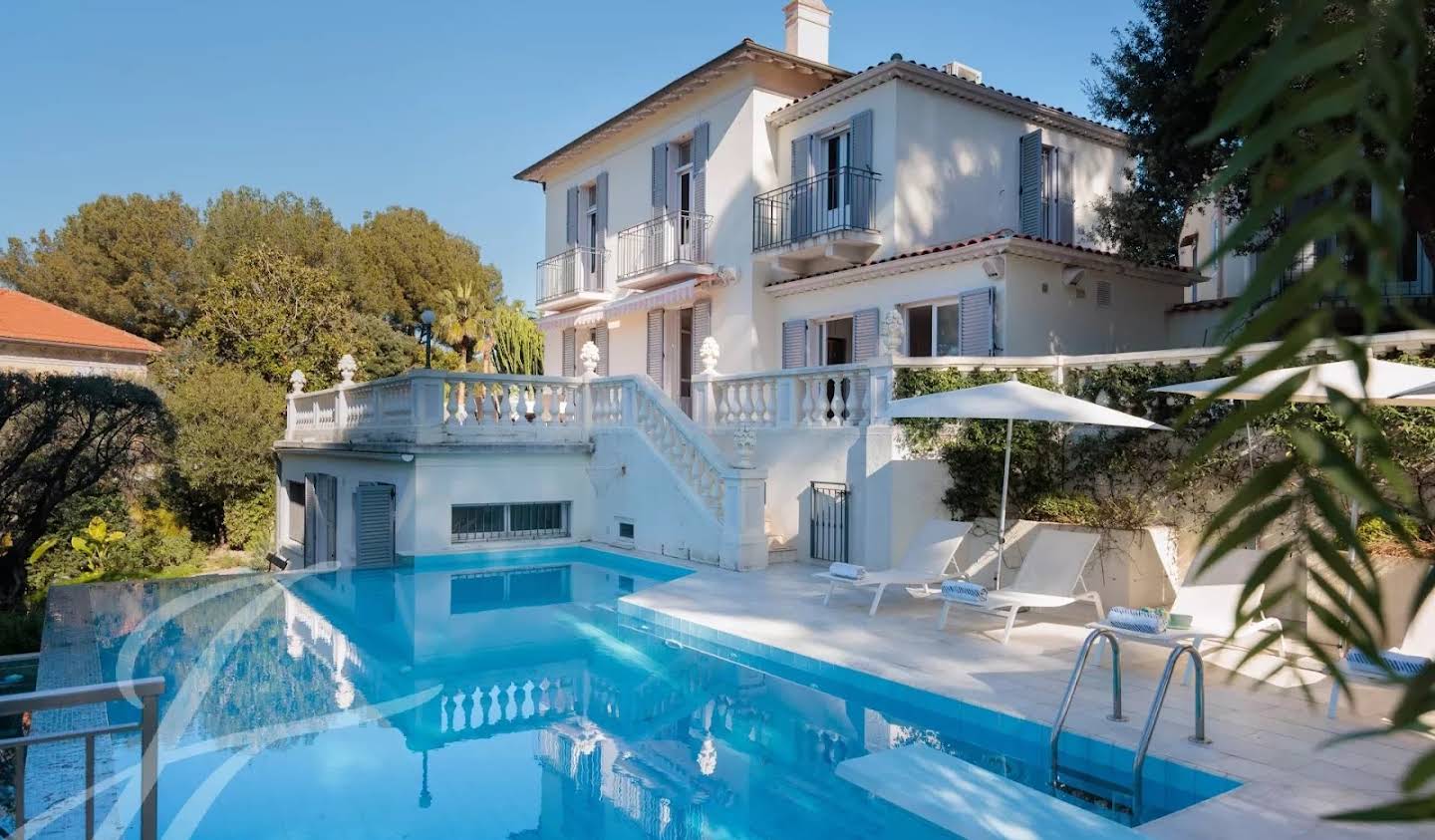 Propriété avec piscine Antibes