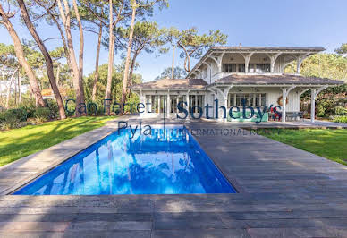 Seaside house with pool and terrace 5