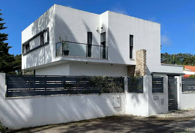 Maison avec jardin et terrasse 5