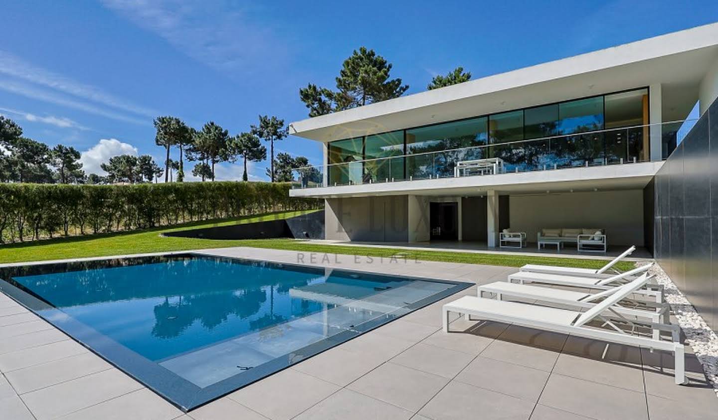 Maison avec jardin et terrasse Almada