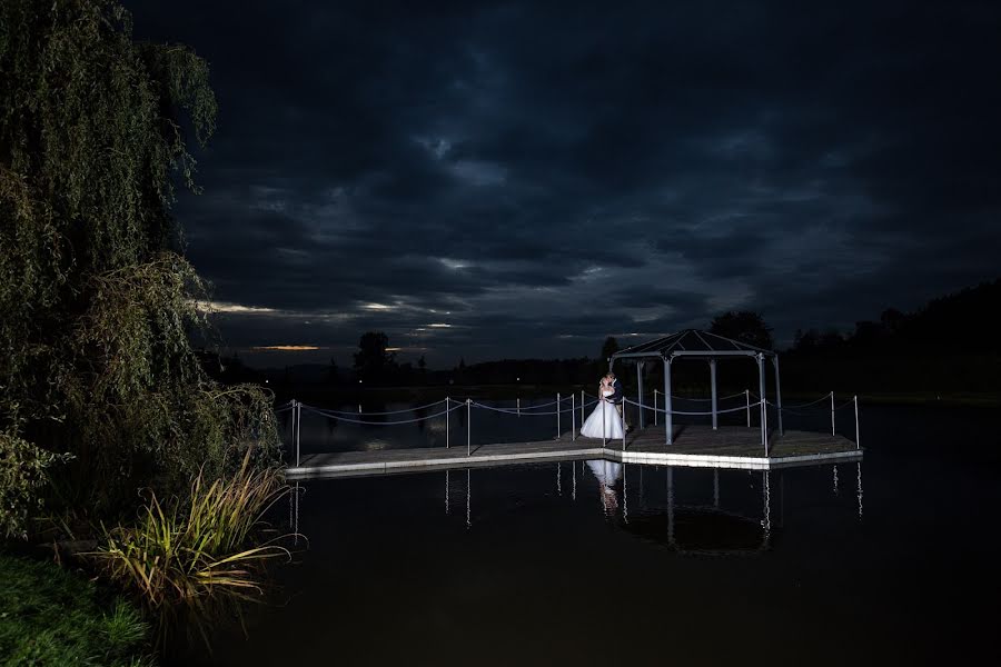 Fotografo di matrimoni Jan Chochole (janchochole). Foto del 1 gennaio 2017