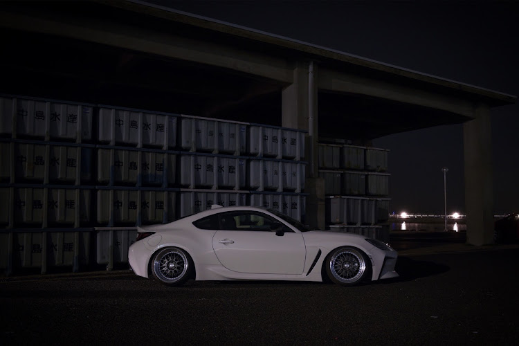 GR86の10.5J・work・Meister M1・チャクリキダンパーに関するカスタム事例の投稿画像3枚目