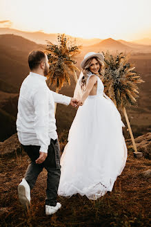 Fotógrafo de casamento Mger Sargsyan (mhersargsyan). Foto de 12 de outubro 2023