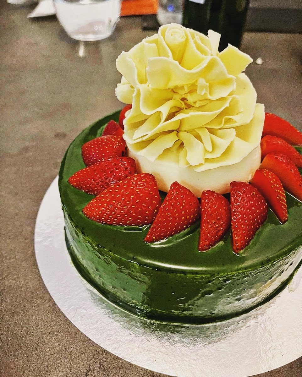 Strawberry Matcha Mousse Cake