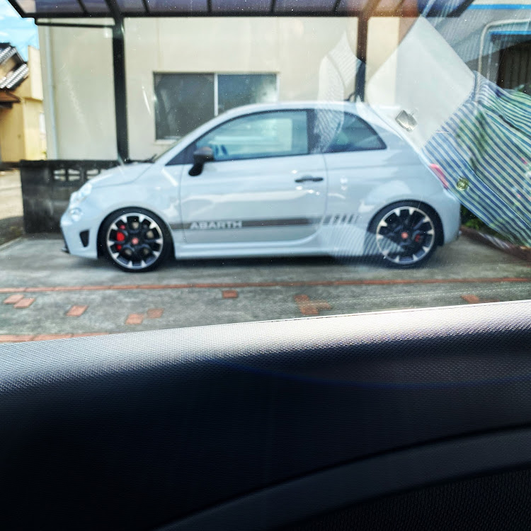 アバルト・595 （ハッチバック）の通勤車・MYABA・MYSMA・smartforfourturbo・ABARTH 595に関するカスタム事例の投稿画像1枚目