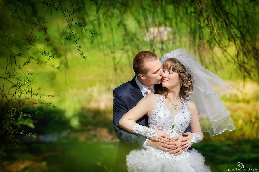 Wedding photographer Yuliya Medvedeva (photobond). Photo of 9 July 2014