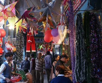 christmas-decor-shopping-in-delhi-ncr-Sadar_Bazaar_Old_Delhi