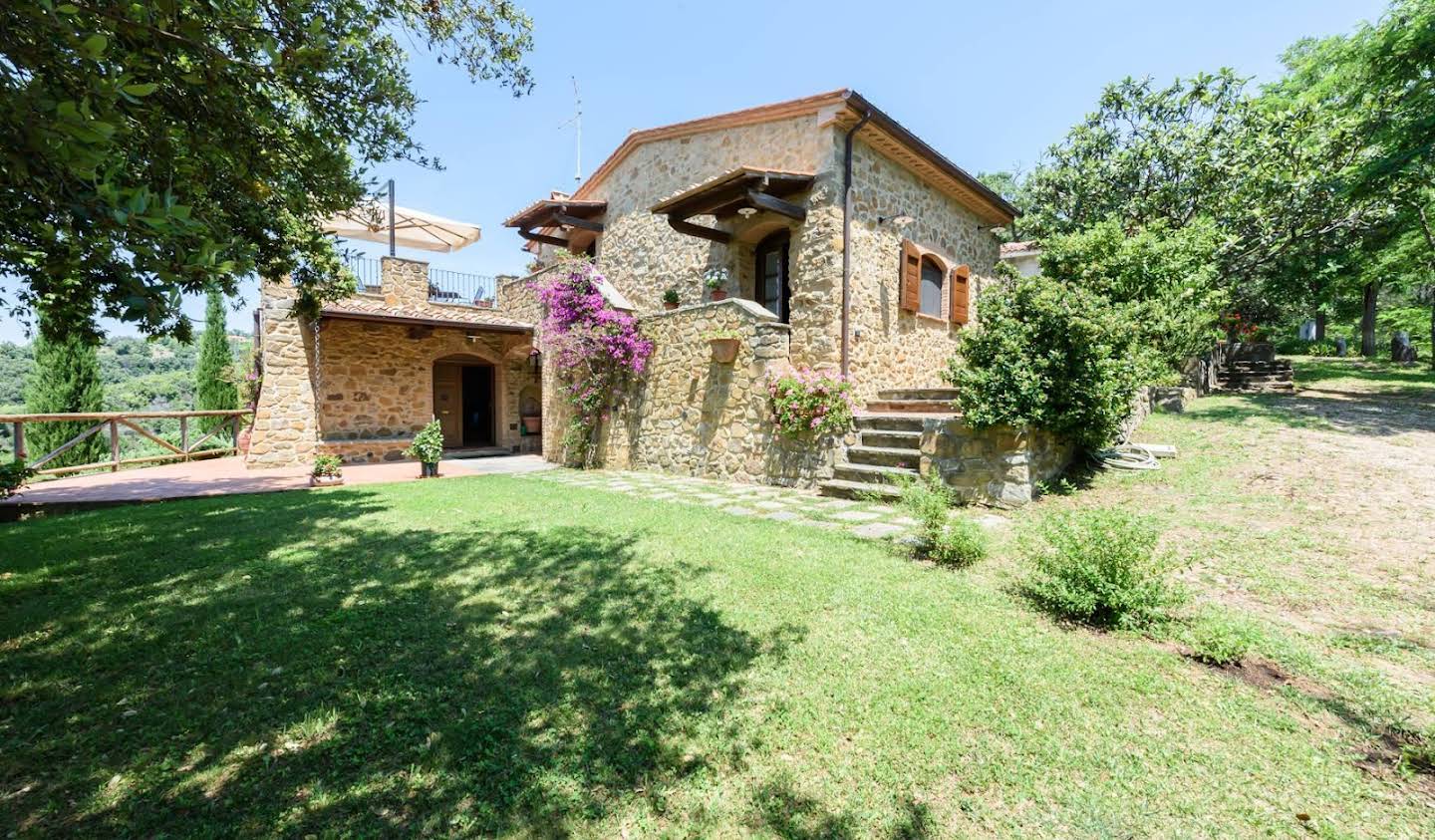 Corps de ferme avec jardin Scansano