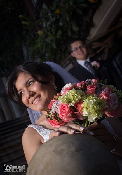 Fotografo di matrimoni Aarón Osechas Lucart (aaosechas). Foto del 8 agosto 2017