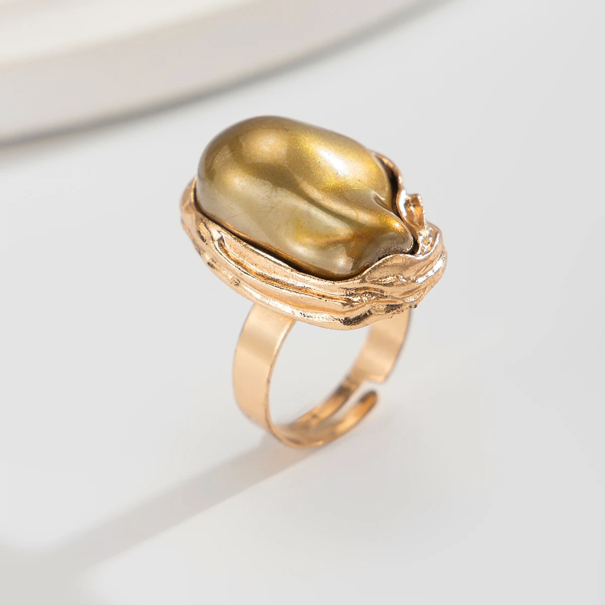 Title 11, Baroque Inlaid Pearl Ring Irregular Alloy. A st...