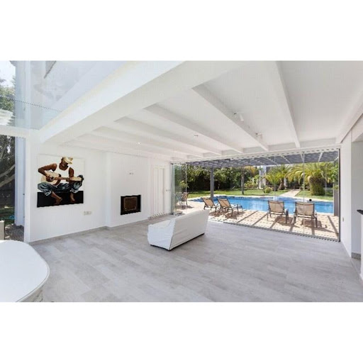 Villa with pool 5