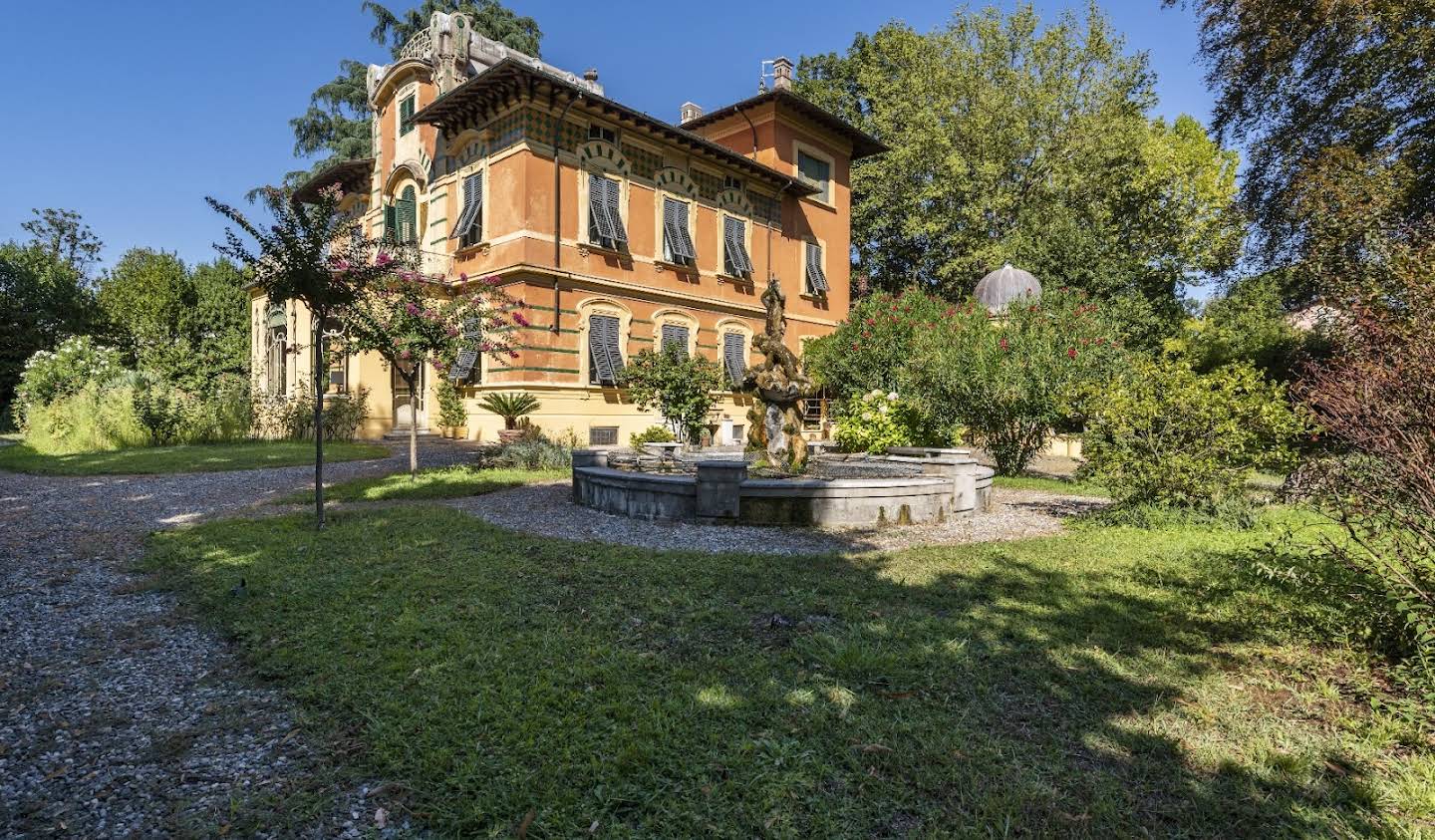 Villa with garden and terrace Lucca