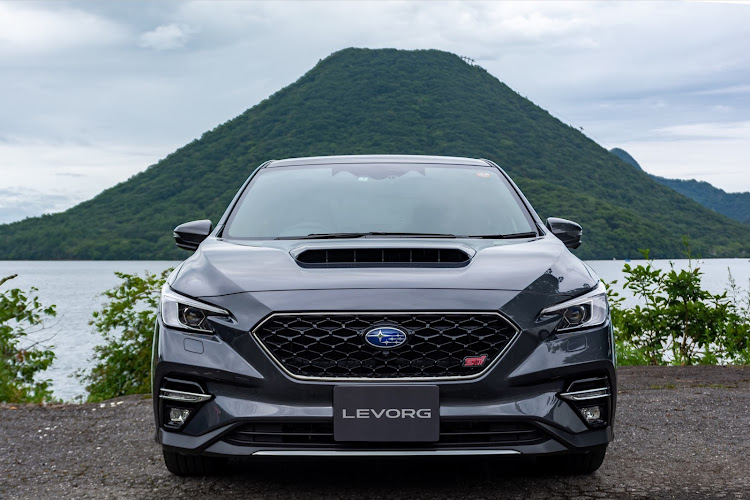 レヴォーグのいつもイイネ&コメントありがとうございます🙇‍♂️・discover_ct・榛名山・榛名湖・鳥居コラボに関するカスタム事例の投稿画像1枚目