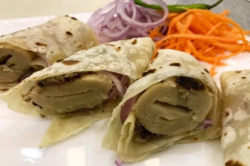 Tandoori Malai Chaap Roll