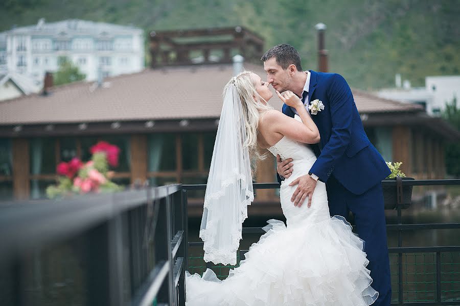 Fotógrafo de casamento Anton Demin (adee). Foto de 5 de dezembro 2016