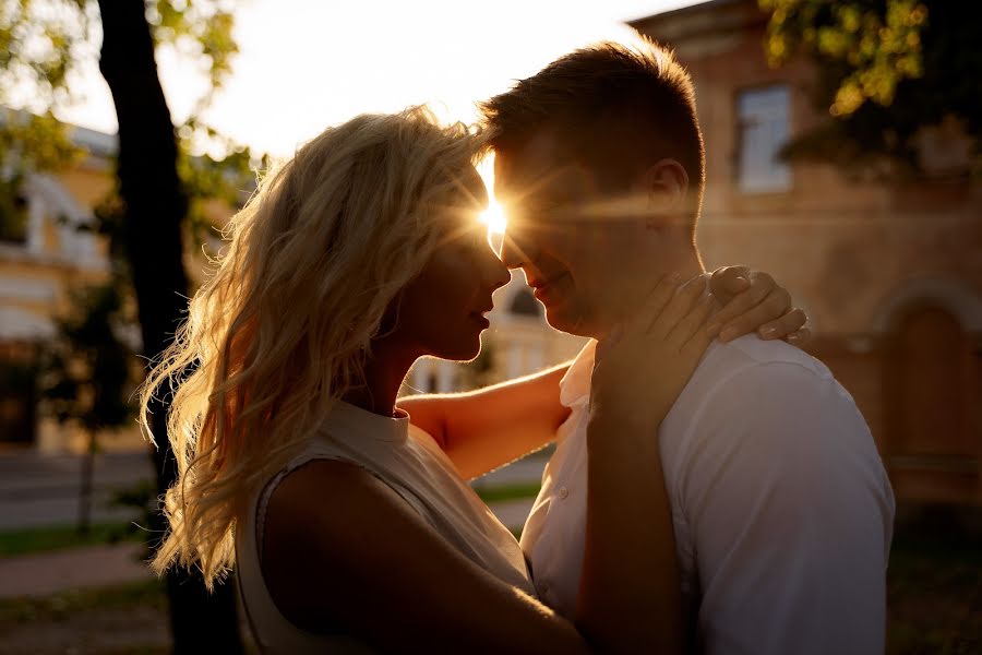 Fotógrafo de casamento Makar Kirikov (photomakar). Foto de 14 de janeiro 2020