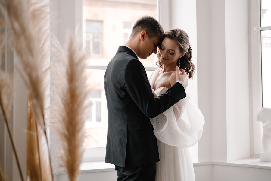 Fotógrafo de casamento Viktoriya Kotova (kotovafoto). Foto de 3 de março 2022