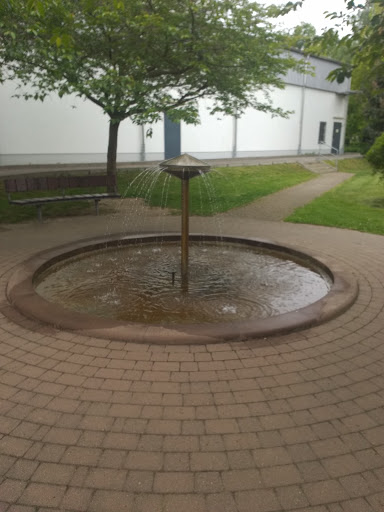 Springbrunnen Vor Schule