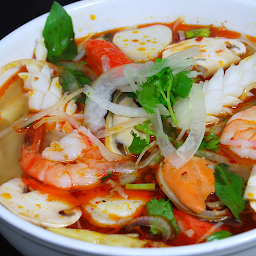 Large Hot & Sour Seafood Noodle Soup