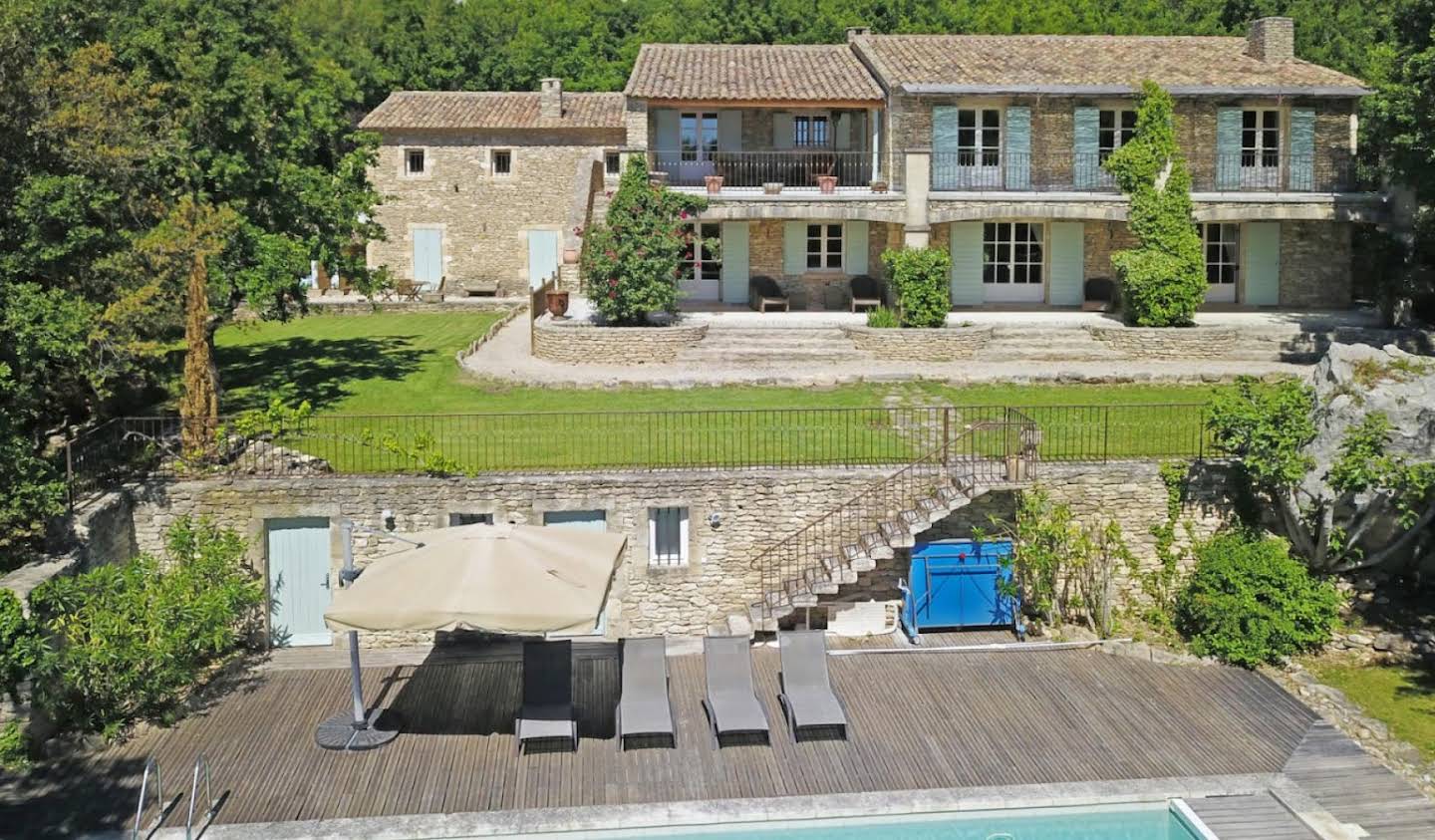 House with pool and terrace Gordes