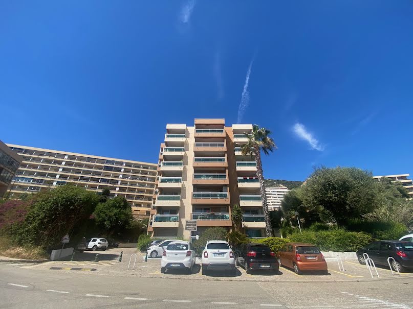 Location meublée appartement 1 pièce 36 m² à Ajaccio (20000), 695 €