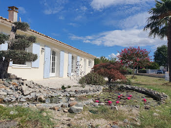 maison à Thaims (17)