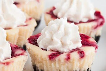 White Chocolate Raspberry Cheesecakes Bites