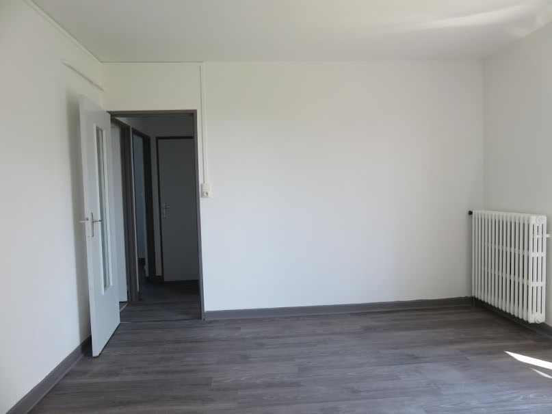 Location  appartement 3 pièces 60 m² à Audincourt (25400), 495 €