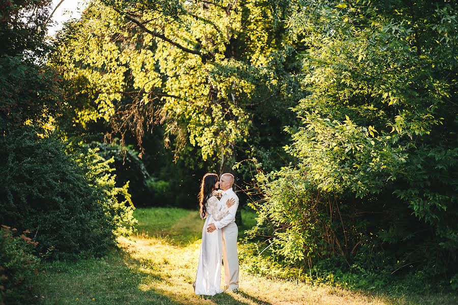 Fotógrafo de casamento Anna Ostrovskaya (artday). Foto de 9 de dezembro 2015