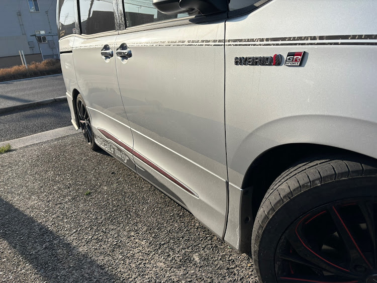 ヴォクシーのチームピンスト・無双Style・No.001・黄砂と花粉は敵・軽トラリメイクに関するカスタム事例の投稿画像3枚目