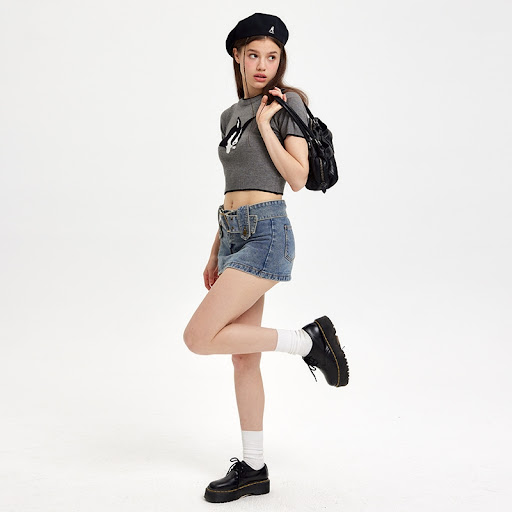Title 6, Rabbit Hot Girl Short Slimming Knitted T-shirt