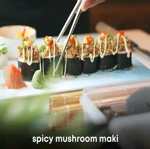 Spicy Mushroom Maki 6pcs