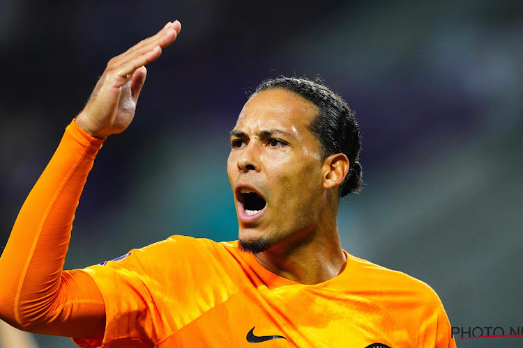 Van Dijk zet iets recht op zijn persconferentie: "Het is niet Nederland tegen Messi hé!"