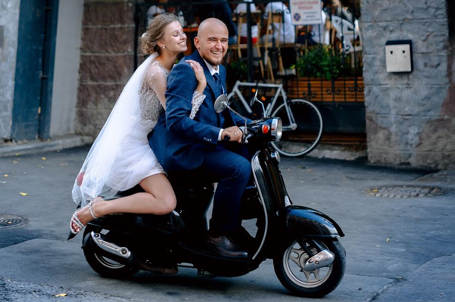 Fotógrafo de casamento Veronika Shashkova (roniphoto). Foto de 3 de agosto 2022