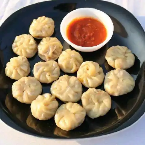 Veg Corn Momos [6 Pieces]