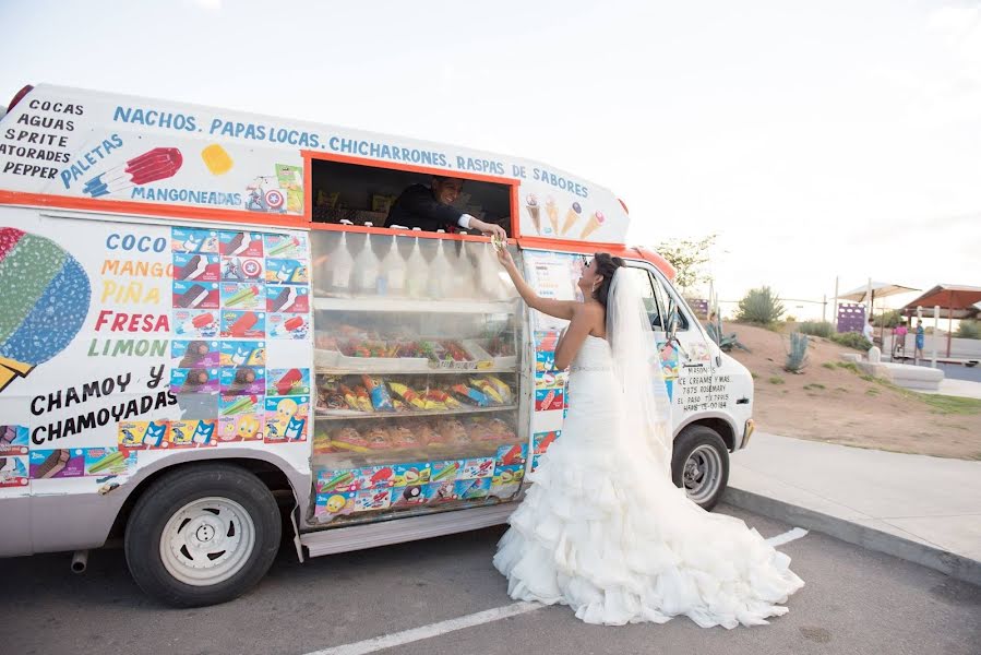 Wedding photographer Stephanie Perry (stephanieper). Photo of 30 December 2019