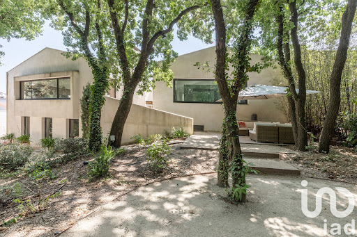 House with pool and terrace 3
