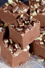 Bailey’s Fudge was pinched from <a href="http://www.wineandglue.com/2016/11/baileys-fudge.html" target="_blank">www.wineandglue.com.</a>