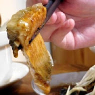 雙月食品社